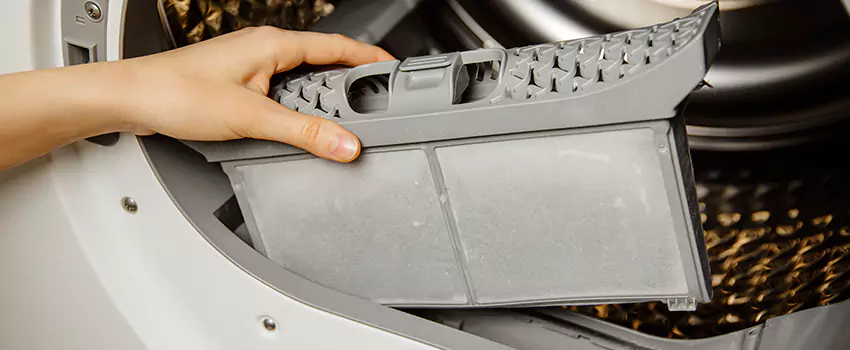 Signs Of A Clogged Dryer Lint Trap in Agoura Hills, California